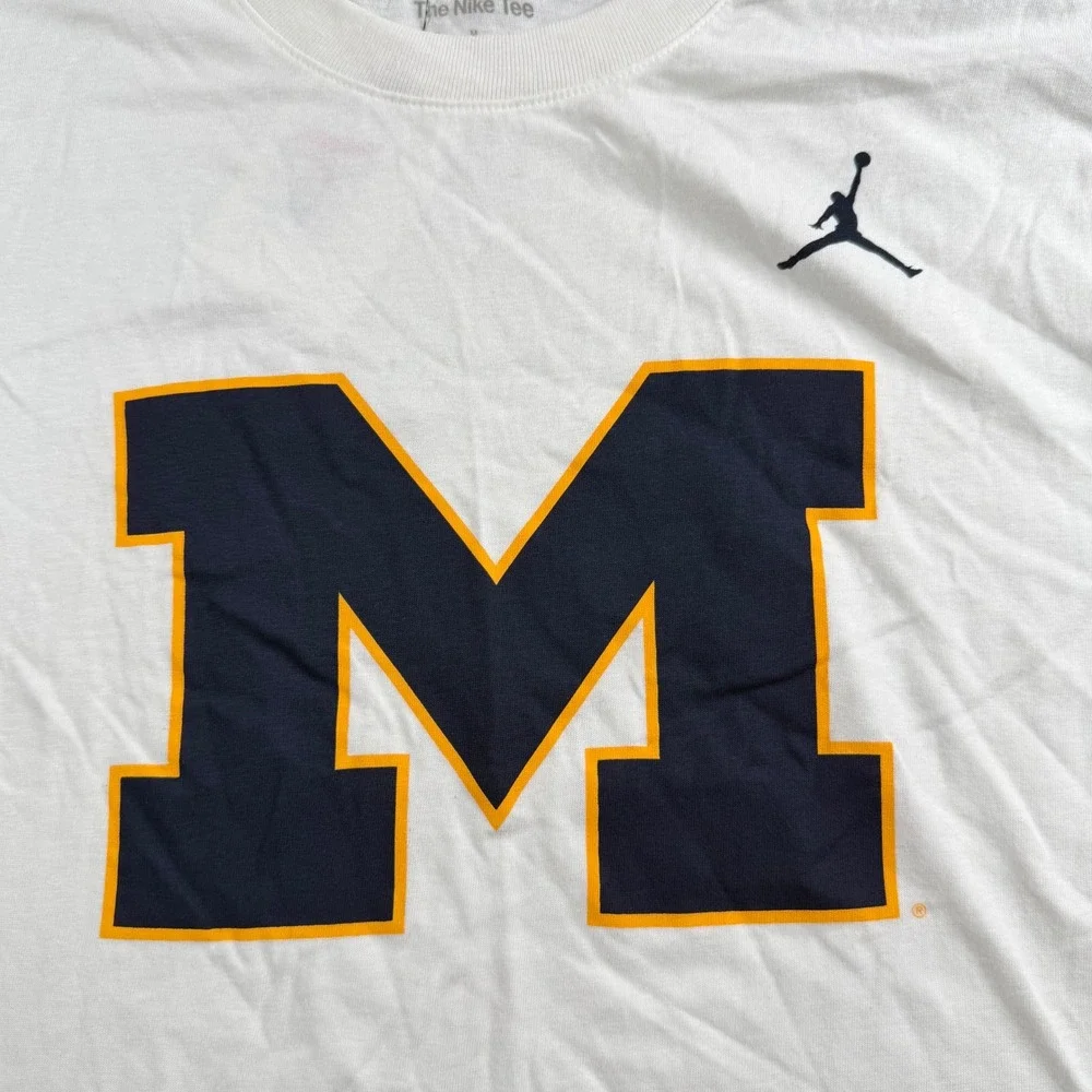 Nike NWT Michigan Wolverines White Long Sleeve T-Shirt Mens Medium sportswear